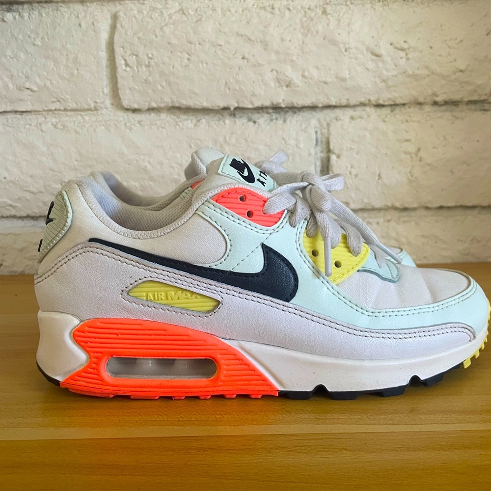 Nike Air Max - women 7.5